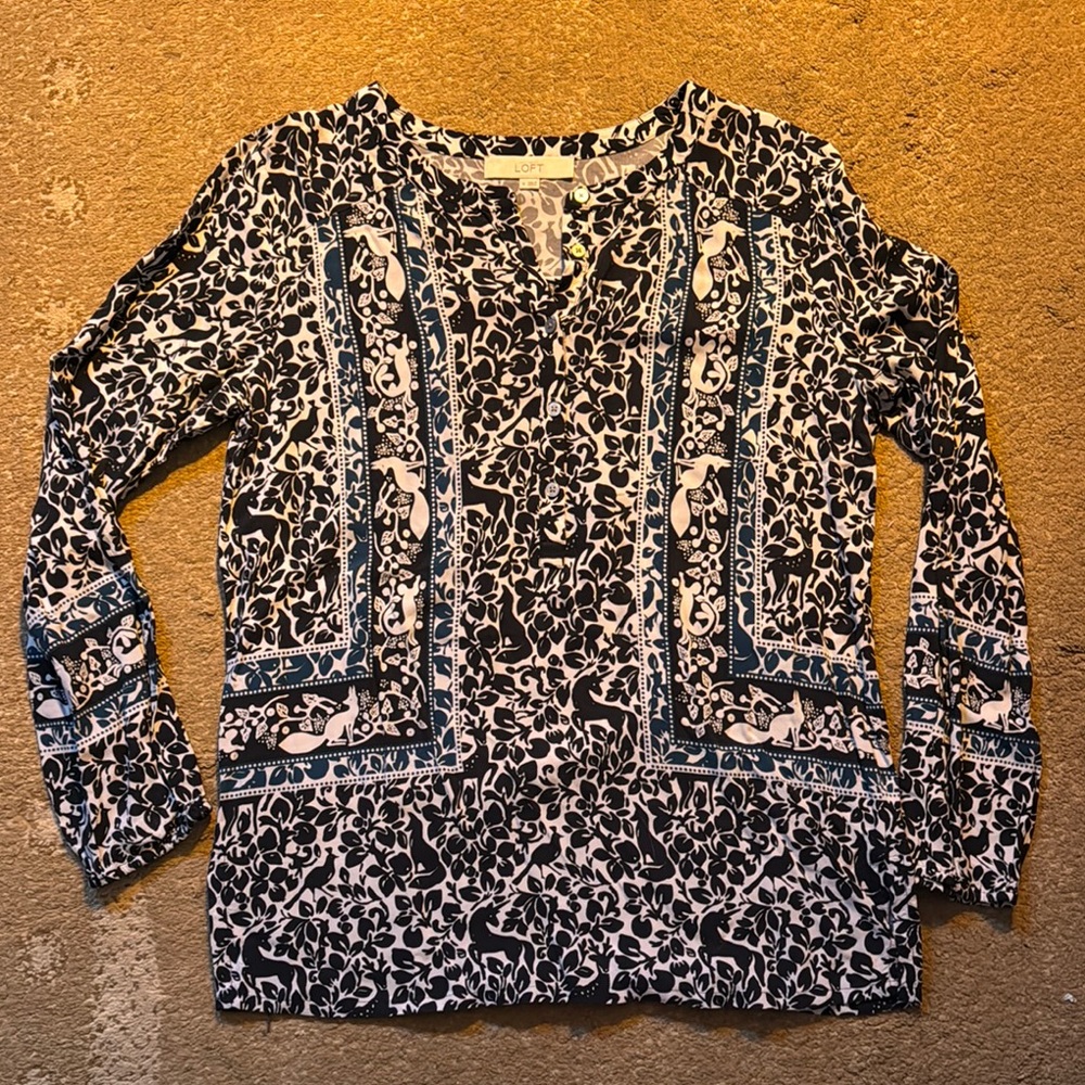 Gorgeous Navy White Unicorn and Fox Pattern Long Sleeve Blouse by Loft